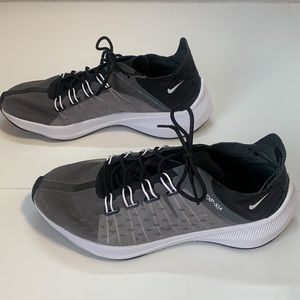 🚺 Nike Women’s EXP-X14 in Gray and Black size 9, gently used, sanitized